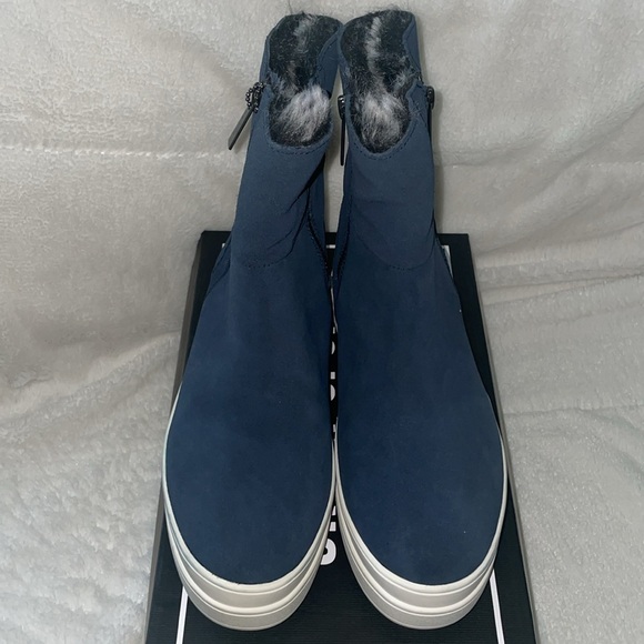 NWT J/SLIDES TRISTAN Navy Waterproof Suede Sneaker Boot - Picture 9 of 16